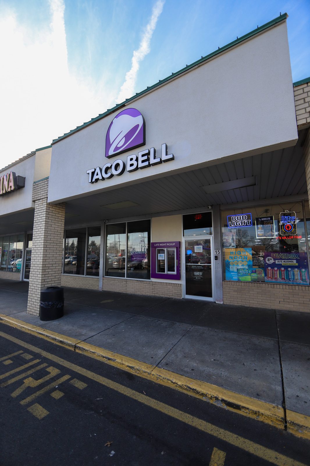 Taco Bell in North Arlington, designed by Zelta Design